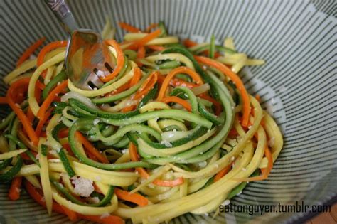 Zucchinisquash Noodles 1 Wash The Vegetables Then Dry 2 Use A