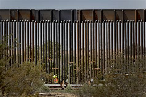 450 Miles Of Border Wall By Next Year In Arizona It Starts Ap News