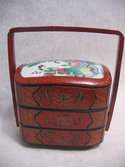 Antique Tile Lacquer Red And Black Asianjapanese Bentolunch Box
