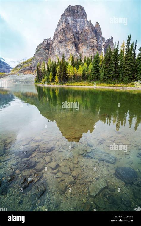 Mount Assiniboine Rocky Hi Res Stock Photography And Images Alamy