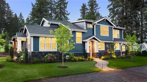 Top Exterior Paint Colors 2021 Whites Are Trending Right Now As The