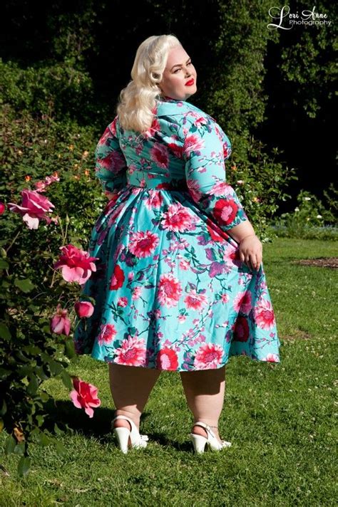 Pinup Couture Plus Size Birdie Dress In Three Quarter Sleeves In Turquoise Floral Plus Size