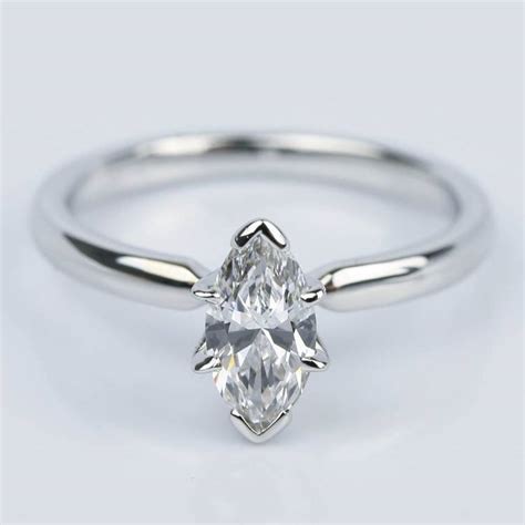 Marquise synonyms, marquise pronunciation, marquise translation, english dictionary definition of marquise. Marquise Solitaire Diamond Engagement Ring (0.44 ct.)
