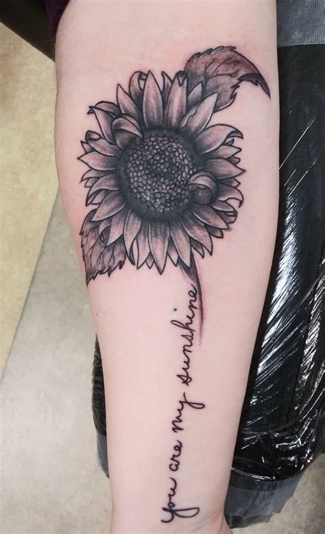 Creative Sunflower Tattoo © Tattoo Artist Jameselecticzombie 💟🌻💟🌻💟🌻💟🌻💟