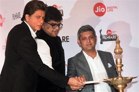 Shah Rukh Khan At Filmfare Awards 2018 Press Conference News18