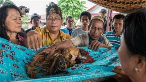 Ritual Tiwah Suku Dayak Kalimantan Tengah Blog Unik