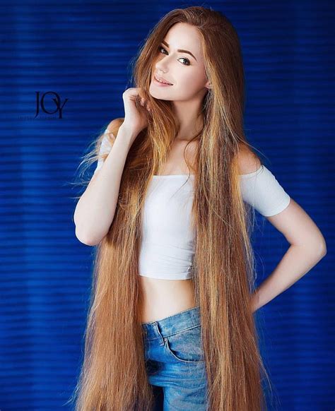 Épinglé Sur Beautiful Women With Long Hair