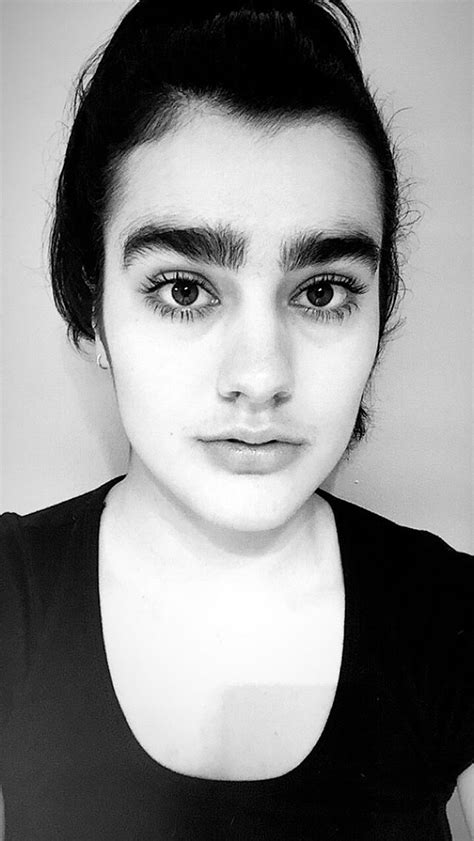 Pin By Skyler Sutton On Big Beautiful Thick Eyebrows Thick Eyebrows Eyebrows Brows