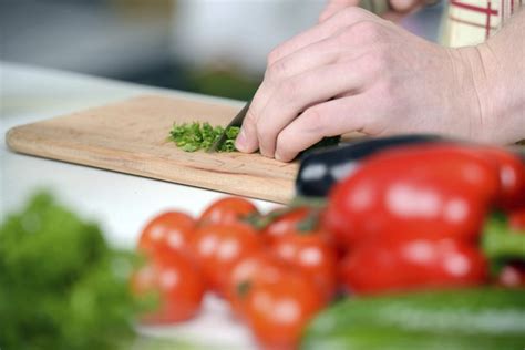 But look like a 50 year old i'm widowed after a 40 year marriage , and lost. Healthy Diet for a 40-Year-Old Man | Livestrong.com