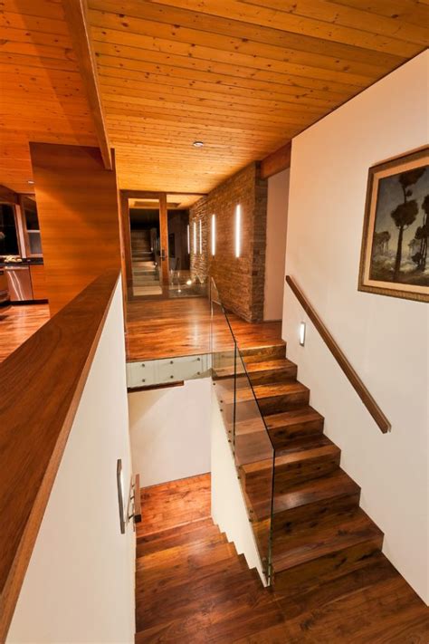 15 Outstanding Mid Century Modern Staircase Designs