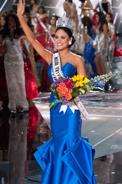 Pia Wurtzbach On Royal Blue Gown She Wore At Miss Universe 2015 Pageant