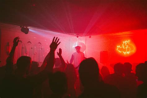 The Best Places To Dance In Nyc That Aren T Douchey Nightclubs Night Aesthetic Party Night