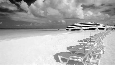 Free Download Black And White Wallpapers Black And White Beach Landscape Hd 1600x1200 For Your