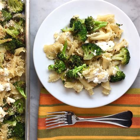 Sheet Pan Spicy Roasted Broccoli Pasta Thebrookcook Spicy Roasted