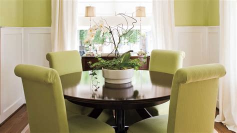 See more ideas about dining, interior, home decor. Make a Small Dining Room Look Larger - Stylish Dining Room ...