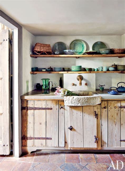 Color is an important characteristic of a rustic country kitchen. 10 Types of Rustic Kitchen Cabinets to Pine For
