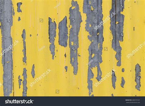 Corrugated Galvanized Steel Sheet With Yellow Peeling Off Paint Stock