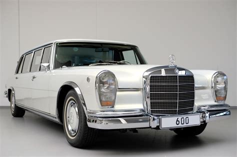 The forerunner of the modern maybach marque, the 600 grosse mercedes. Offrez-vous une Mercedes 600 pour 2,15 millions d'euros