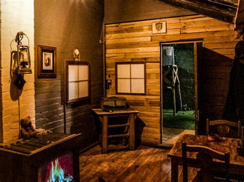 Unplug and reconnect with your friends and family! Expedition Escape Rooms | Things to do in Redfern, Sydney
