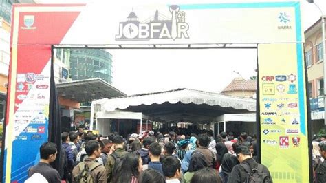 Alhamdulillah, kerja bersama, kini tampak hasilnya. Disnaker Kota Bandung Klaim Pengangguran Tahun Ini Menurun ...