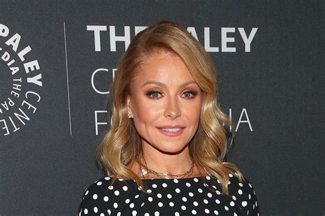 Kelly Ripa Makeup