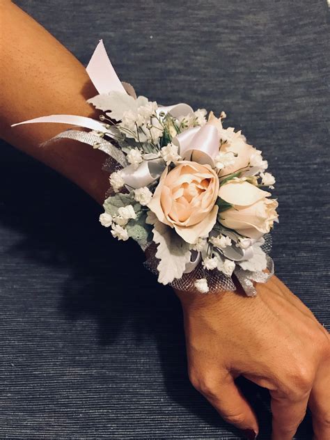 Pin By Samantha Forrester On School Dances Prom Flowers Corsage Prom