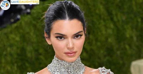 Kendall Jenner Wiki Bio Boyfriend Age Parents Net Worth