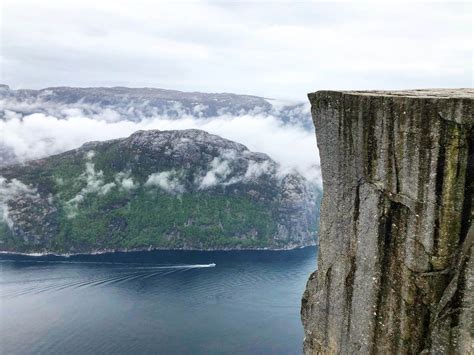 Norway Guide To Hiking Preikestolen Pulpit Rock We