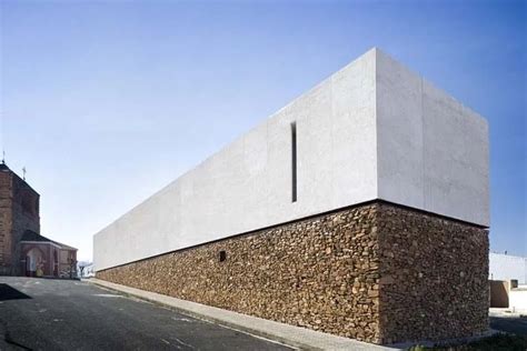 Incredible Stone Facade Design To Spike Up Design Of Buildings
