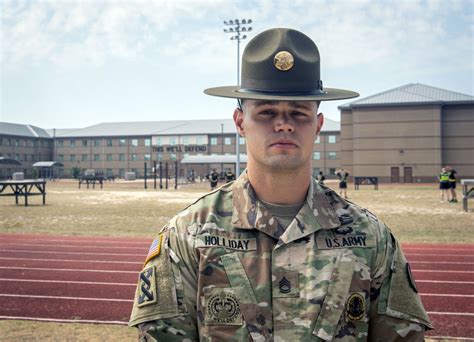 Beacon Of Army Values What Todays Drill Sergeant Represents Article
