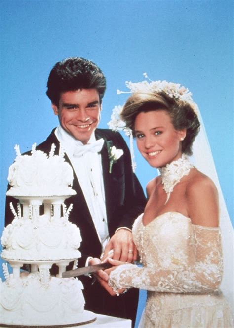 Carrington garland (kelly capwell) & marcy walker (eden capwell). Le mariage de Kelly Capwell et Joe Perkins