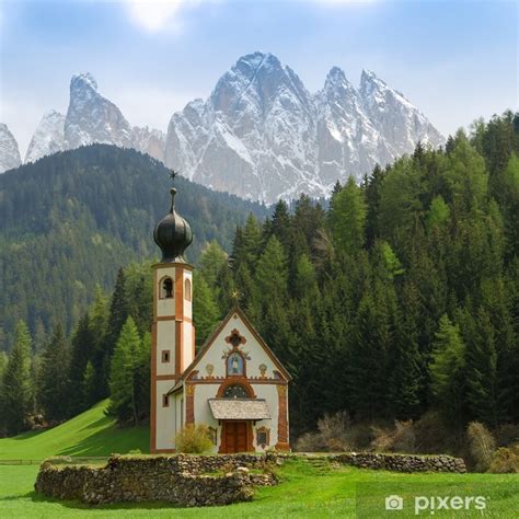 Papier Peint Église St Johann Santa Maddalena Val Di Funes Dolomites