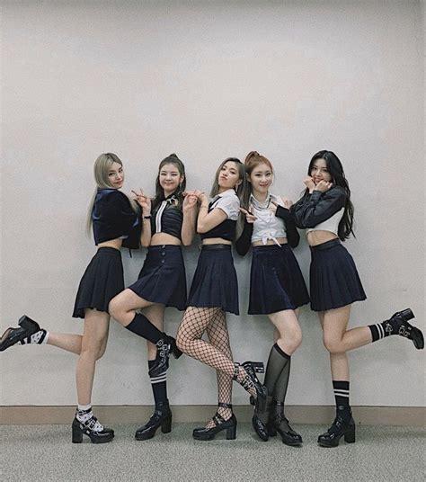 Itzy On Twitter Itzy Kpop Outfits Stage Outfits