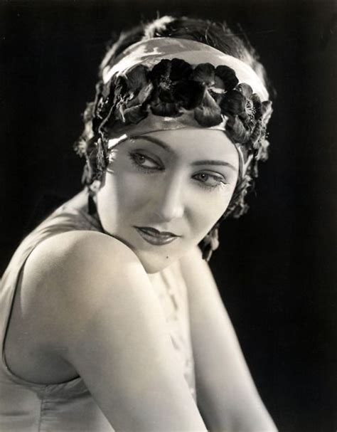 gloria swanson 1923 vintage hollywood stars