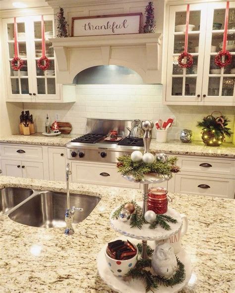 20 Cozy Christmas Kitchen Christmas Decorating Ideas