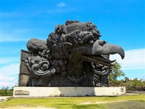 Karya Seni Rupa Daerah Yang Terkenal Dari Daerah Bali Yaitu