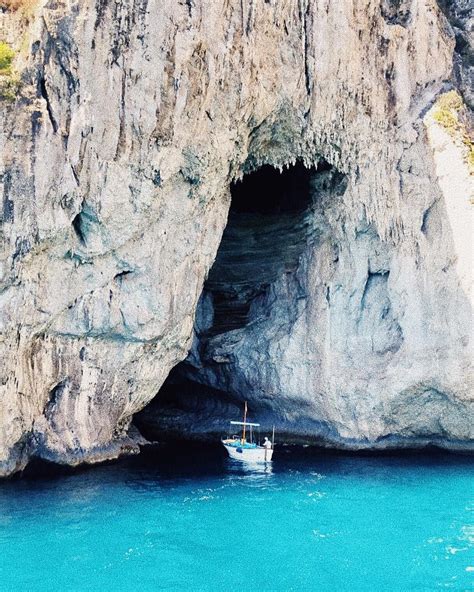 Grotta Azzurra The Blue Grotto Capri Italy Cave Ocean Superb View