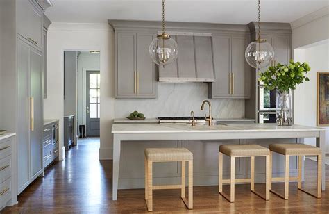 But gives a particularly soft look to darker red or gold tinted honey oak cabinets. White and Gray Kitchen Island with Backless Seagrass ...