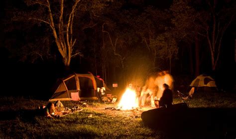 15 Creepy Camping Stories From Reddit That Will Make You Never Want To