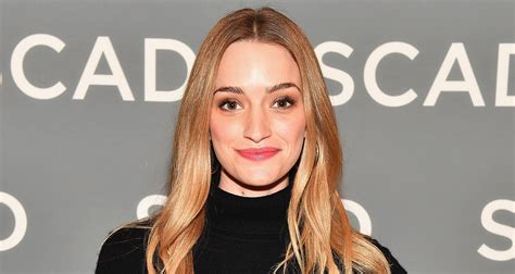 Antonia gentry stars as ginny in the series and proves she's hollywood's next big thing. Brianne Howey To Star In 'Ginny & Georgia' For Netflix with Newcomer Antonia Gentry | Antonia ...