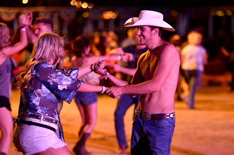 Comment Expliquer Le Succès De La Danse Country En France