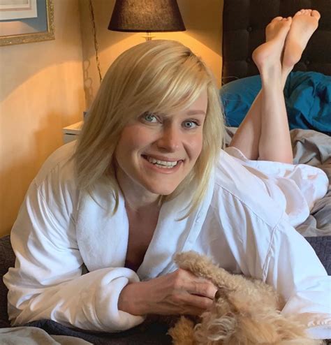 Nicholle Toms Feet