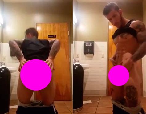 Hombres Desnudos Masturbandose En El Bano Sexy Photos Swapidentity