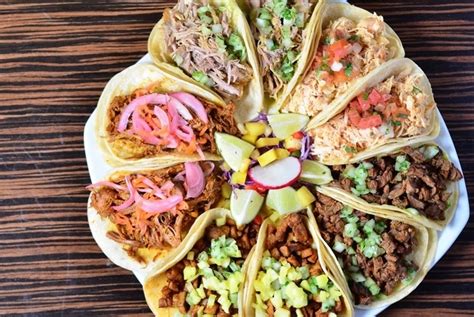 Upon returning to arizona in 1983, rita and the family founded the original valle luna on west bell road. Here's where to get the best tacos in Vegas | Las Vegas ...