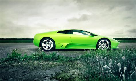 30 Green Cars Wallpapers