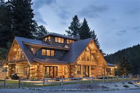 Large Beautiful Log Homes
