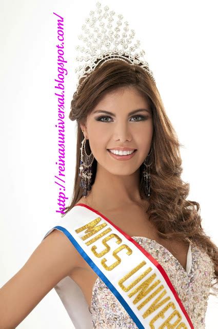 Reinas Universal Alba Riquelme Miss Paraguay 2011