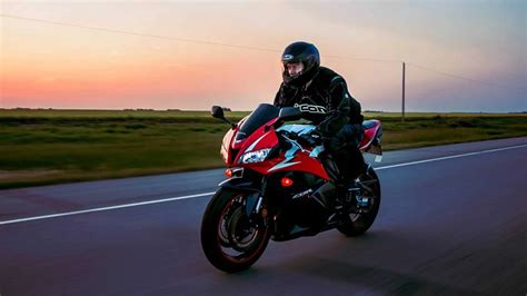 Choosing The Right Motorcycle Riding Gear A Riders Guide To Safety