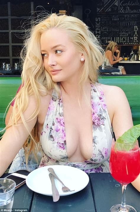Simone Holtznagel Flaunts Her Ample Cleavage In Skimpy Top Daily Mail Online