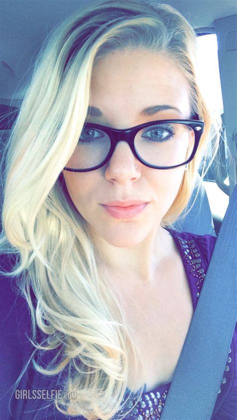 Cute Blonde Girl With Glasses Wooow Girls Pinterest Blondes